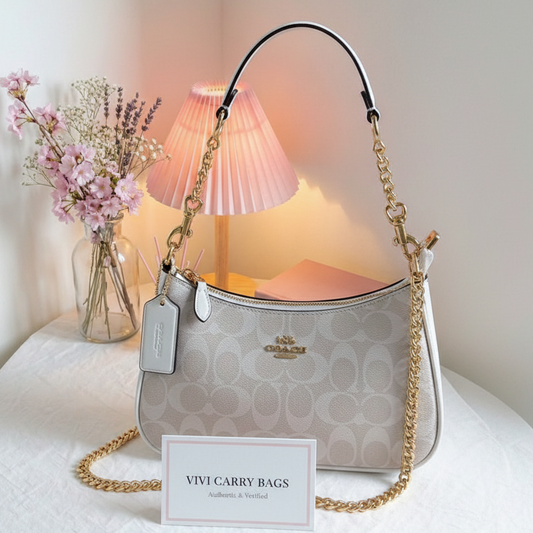 Coach White Bag – Card in Front