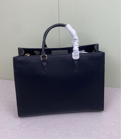 Maggie Leather Tote Bag – Classic Black Shoulder Purse